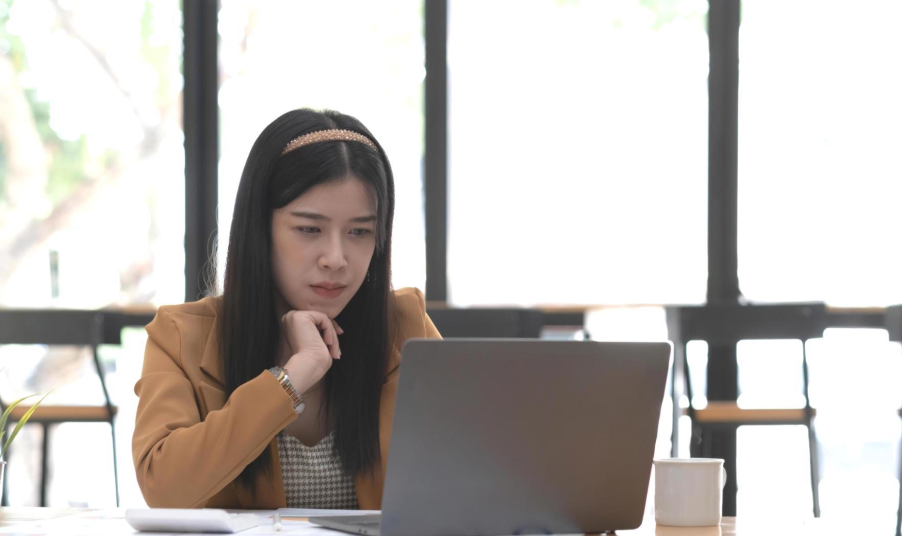 Financial analysis program learning environment